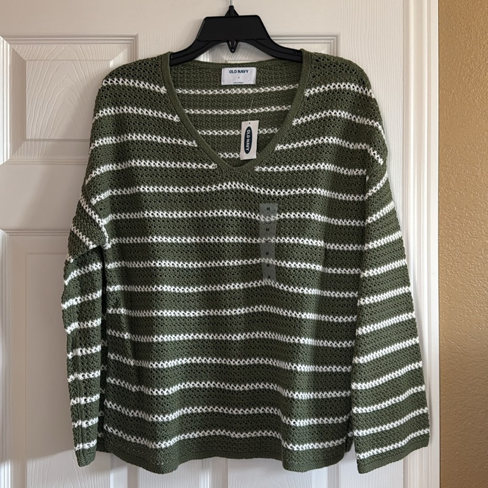 Old Navy knit v-neck sweater